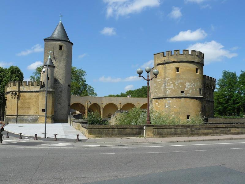 Appartement spa privé pour les séjours seul ou a deux Metz Extérieur photo